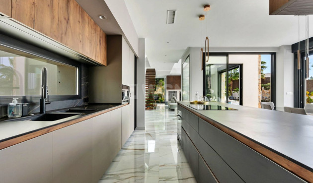 Odsprzedaż - Villa - Orihuela - Las Colinas Golf