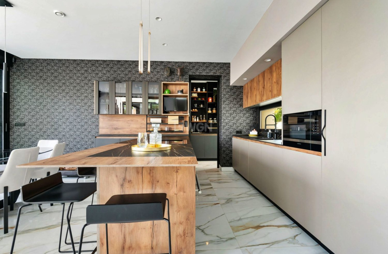 Odsprzedaż - Villa - Orihuela - Las Colinas Golf