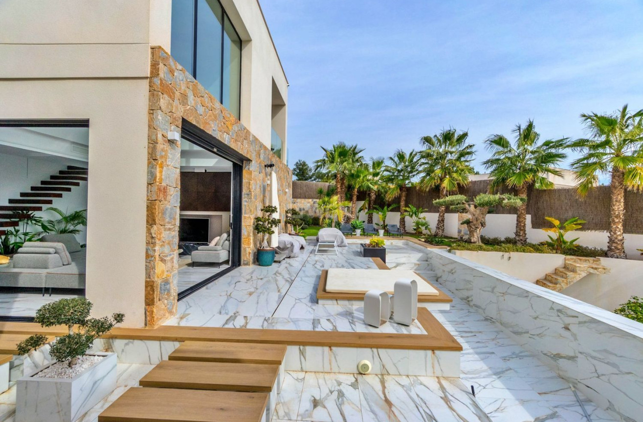 Odsprzedaż - Villa - Orihuela - Las Colinas Golf