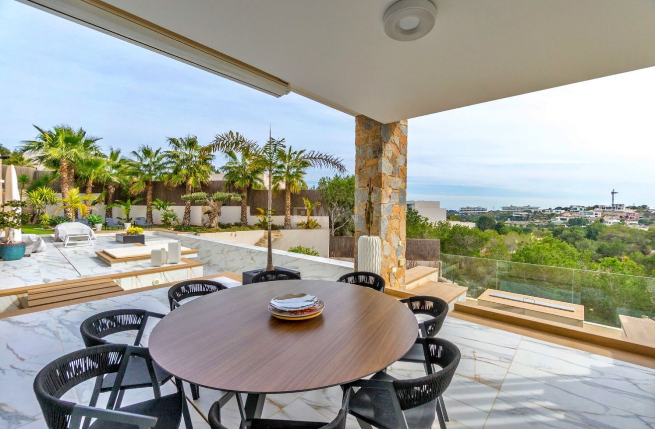 Odsprzedaż - Villa - Orihuela - Las Colinas Golf