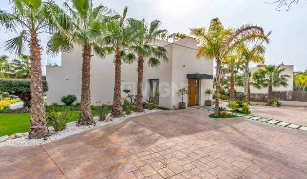 Odsprzedaż - Villa - Orihuela - Las Colinas Golf