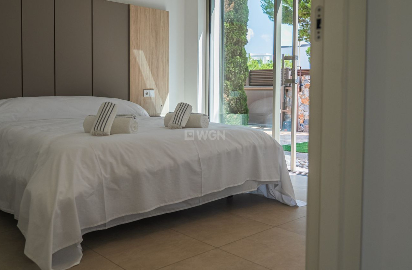 Odsprzedaż - Villa - Orihuela - Las Colinas Golf