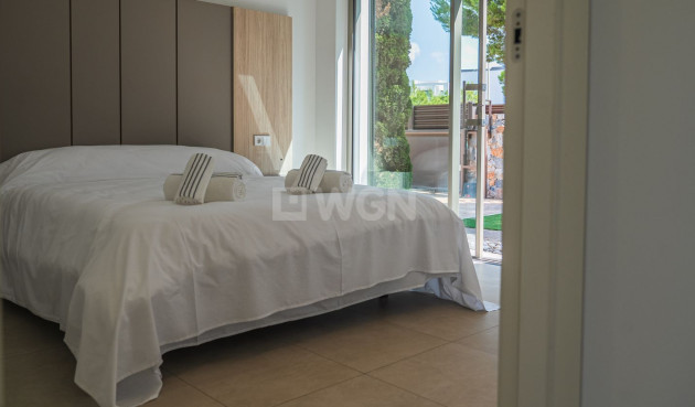 Odsprzedaż - Villa - Orihuela - Las Colinas Golf