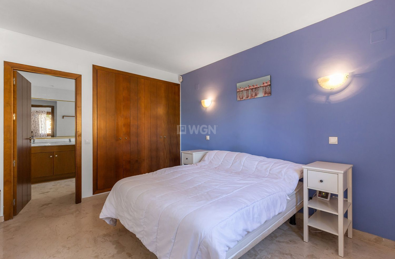 Odsprzedaż - Mieszkanie w bloku - Torrevieja - Punta Prima