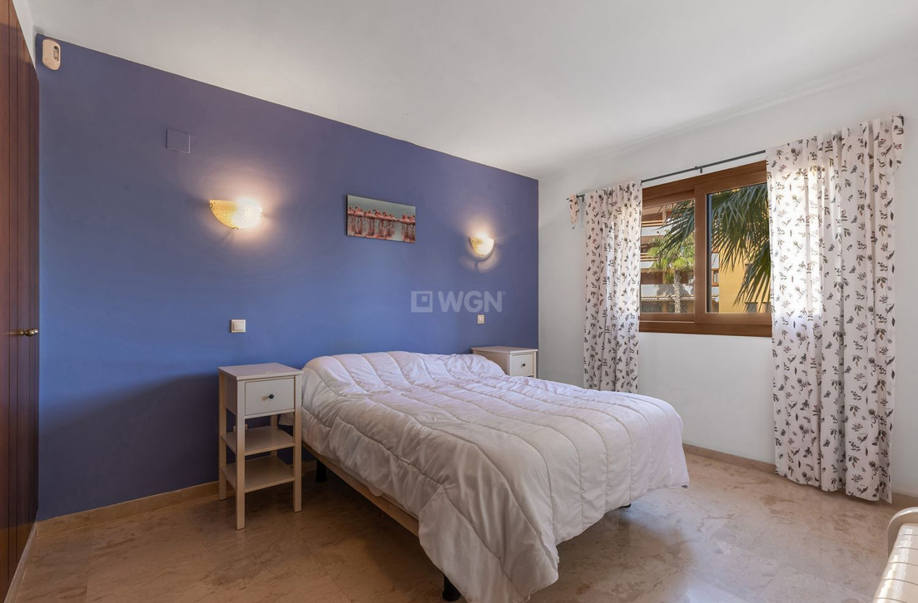 Odsprzedaż - Mieszkanie w bloku - Torrevieja - Punta Prima