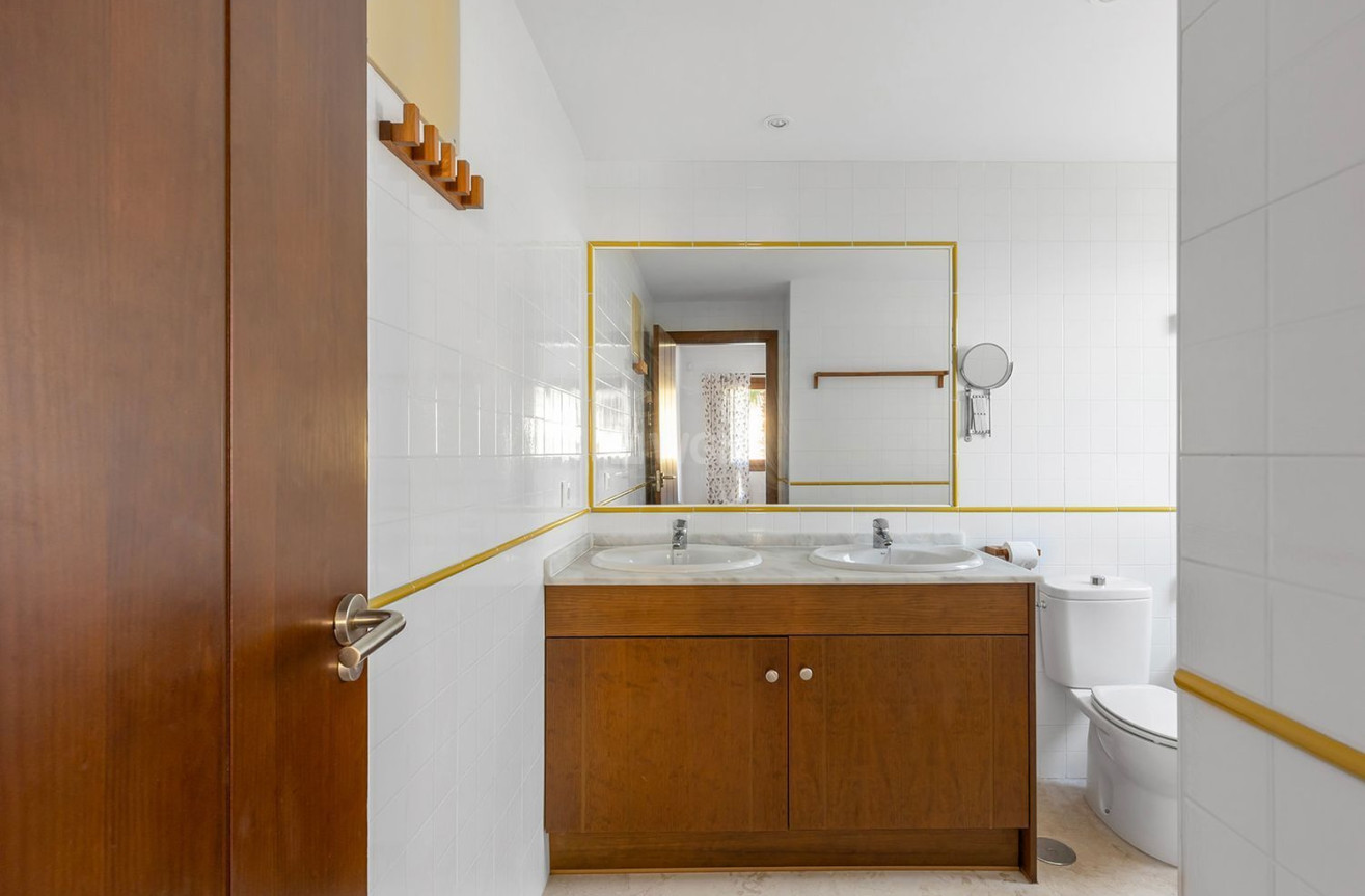 Odsprzedaż - Mieszkanie w bloku - Torrevieja - Punta Prima