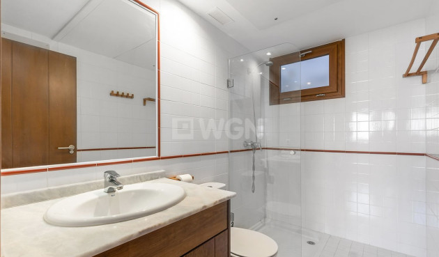 Odsprzedaż - Mieszkanie w bloku - Torrevieja - Punta Prima