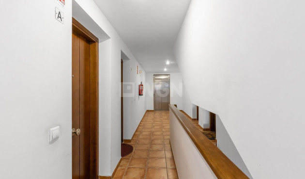 Odsprzedaż - Mieszkanie w bloku - Torrevieja - Punta Prima