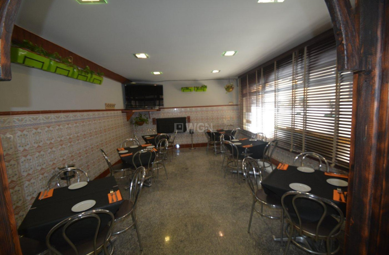 Resale - Commercial - Bigastro - Centro