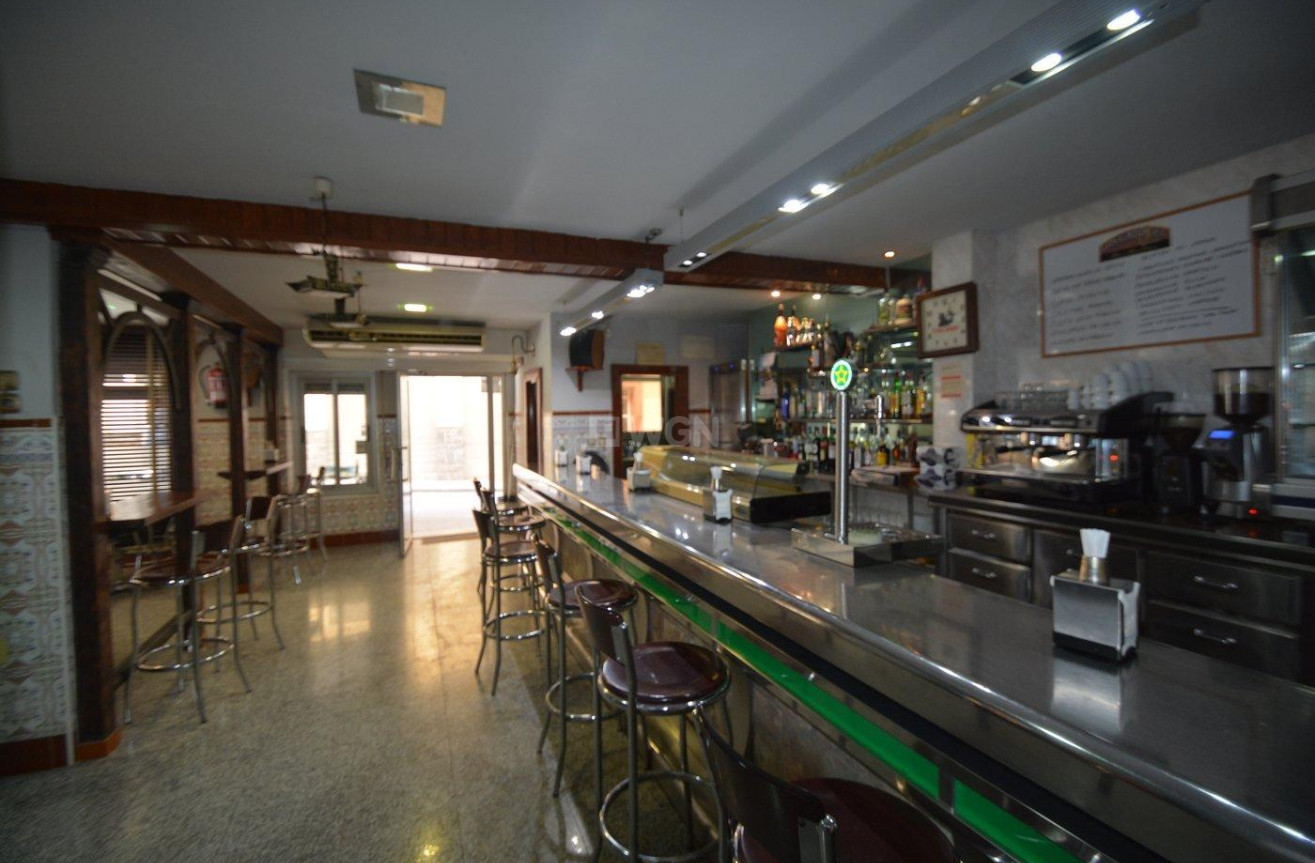Resale - Commercial - Bigastro - Centro