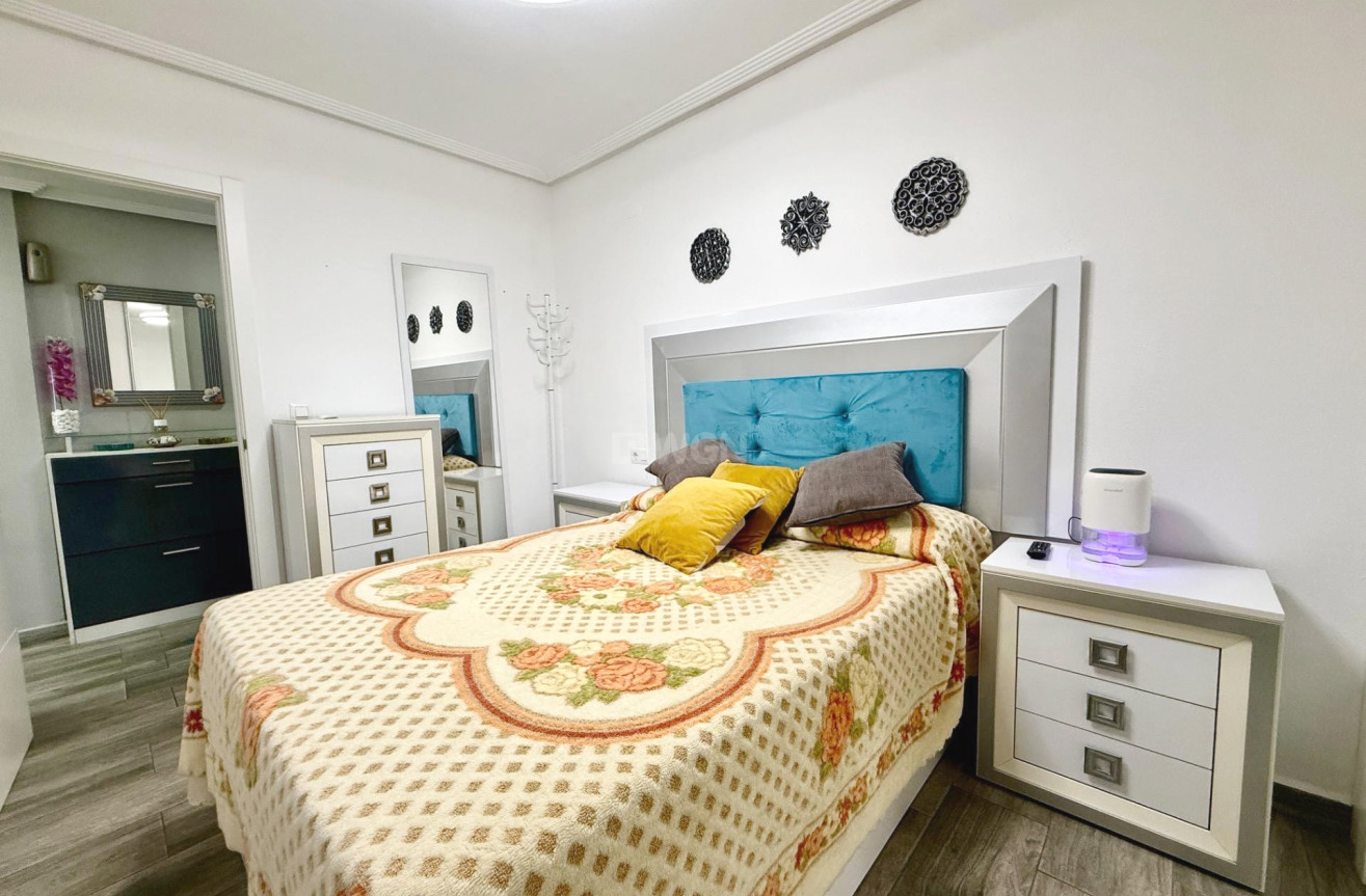 Resale - Apartment / flat - Torrevieja - PARQUE DE LAS NACIONES