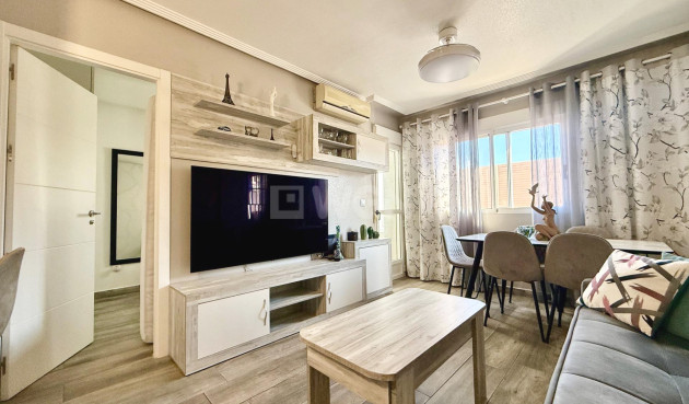 Resale - Apartment / flat - Torrevieja - PARQUE DE LAS NACIONES