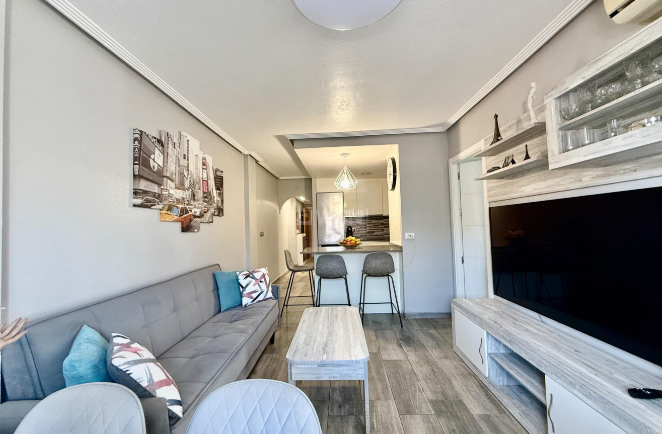 Resale - Apartment / flat - Torrevieja - PARQUE DE LAS NACIONES