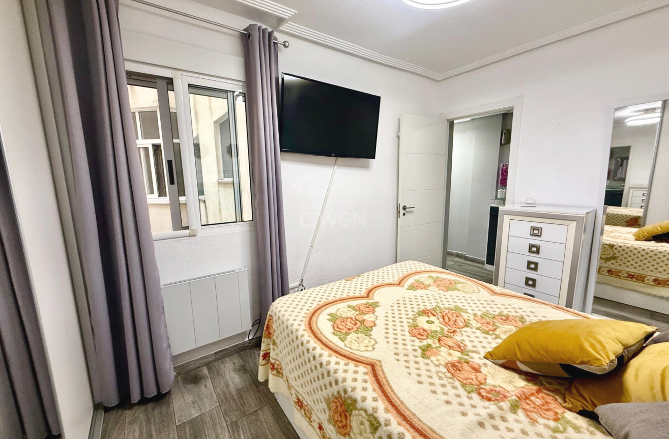 Resale - Apartment / flat - Torrevieja - PARQUE DE LAS NACIONES