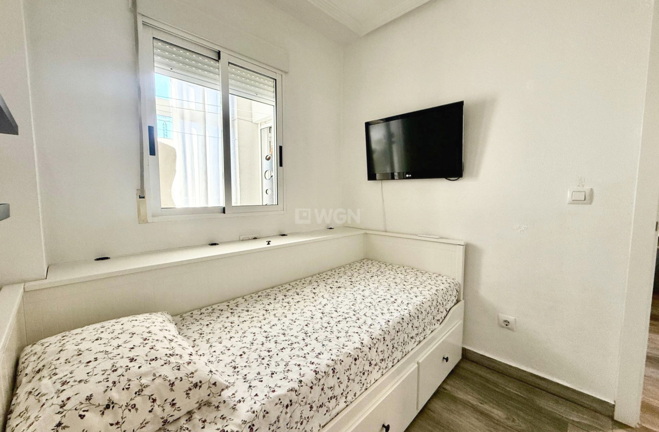 Resale - Apartment / flat - Torrevieja - PARQUE DE LAS NACIONES