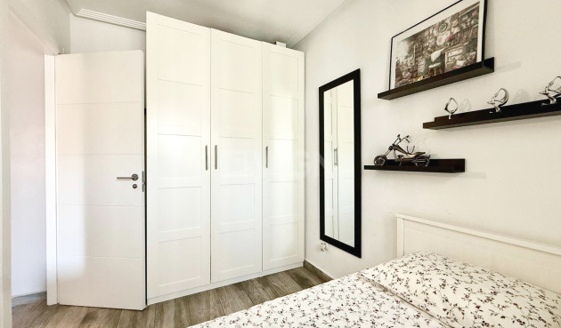 Resale - Apartment / flat - Torrevieja - PARQUE DE LAS NACIONES