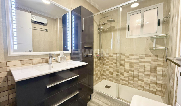 Resale - Apartment / flat - Torrevieja - PARQUE DE LAS NACIONES