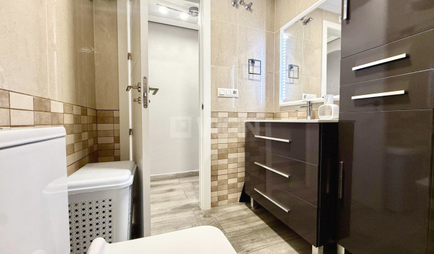 Resale - Apartment / flat - Torrevieja - PARQUE DE LAS NACIONES