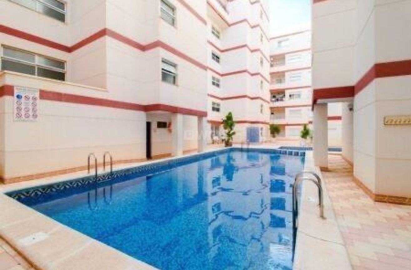 Resale - Apartment / flat - Torrevieja - PARQUE DE LAS NACIONES