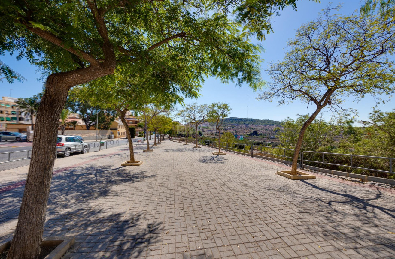 Odsprzedaż - Mieszkanie w bloku - Guardamar del Segura - Pueblo