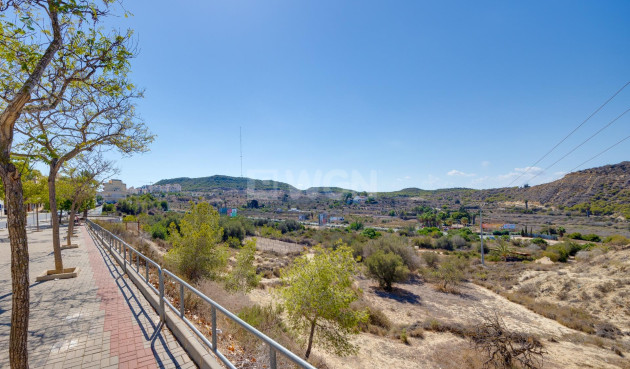 Odsprzedaż - Mieszkanie w bloku - Guardamar del Segura - Pueblo