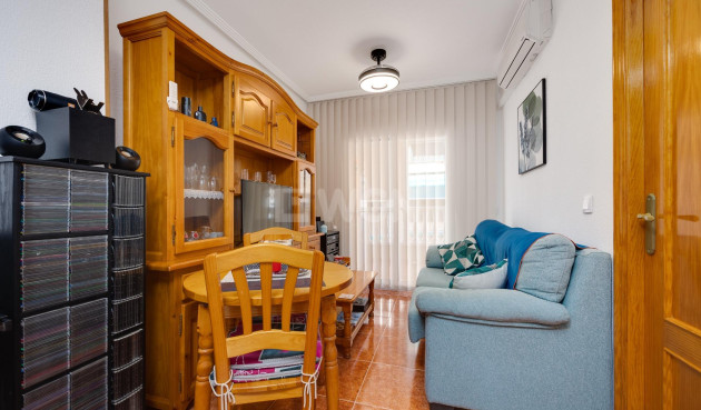 Odsprzedaż - Mieszkanie w bloku - Guardamar del Segura - Pueblo