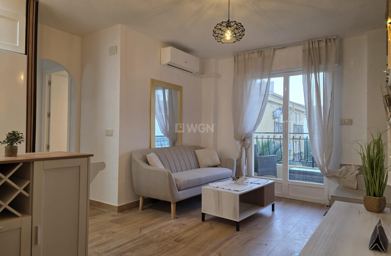 Odsprzedaż - Daszek - Torrevieja - Cala Ferris