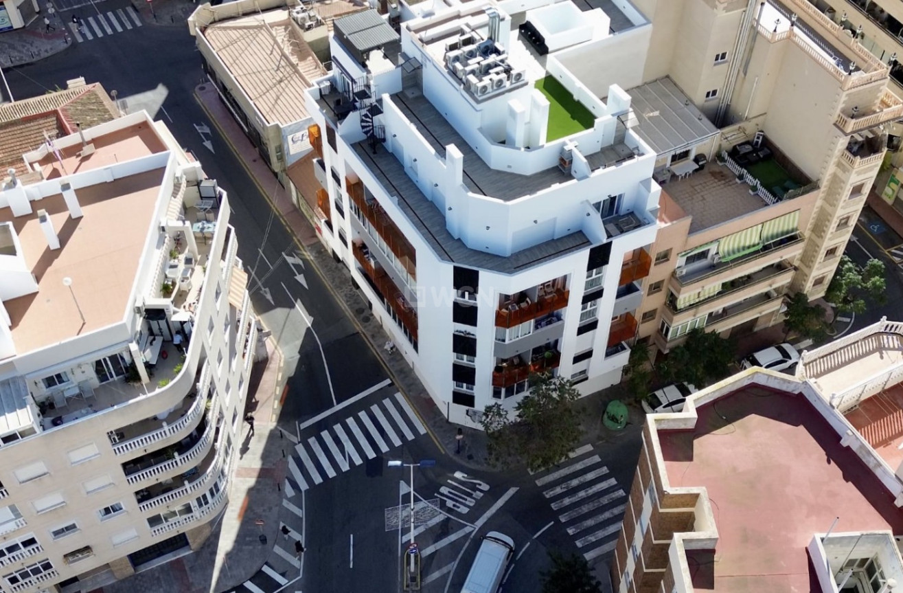 Odsprzedaż - Mieszkanie w bloku - Torrevieja - Costa Blanca