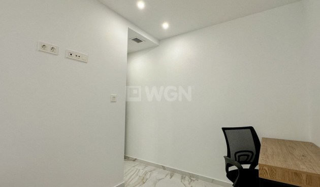 Odsprzedaż - Mieszkanie w bloku - Torrevieja - Costa Blanca