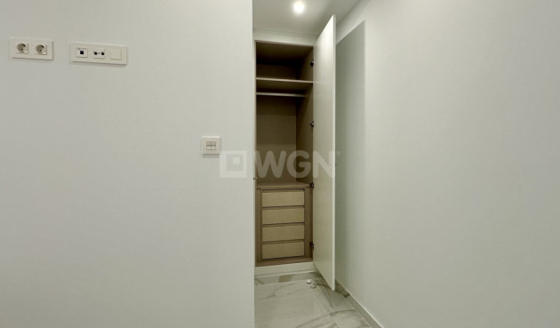 Odsprzedaż - Mieszkanie w bloku - Torrevieja - Costa Blanca