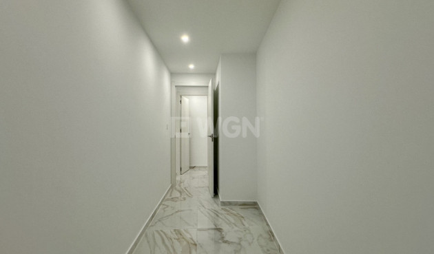 Odsprzedaż - Mieszkanie w bloku - Torrevieja - Costa Blanca