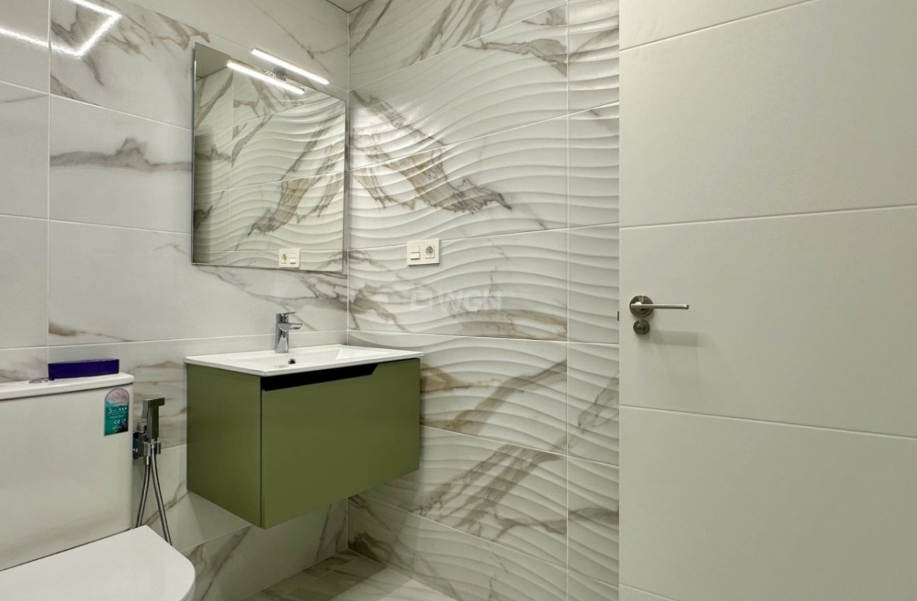 Odsprzedaż - Mieszkanie w bloku - Torrevieja - Costa Blanca