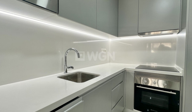 Odsprzedaż - Mieszkanie w bloku - Torrevieja - Costa Blanca