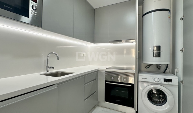 Odsprzedaż - Mieszkanie w bloku - Torrevieja - Costa Blanca