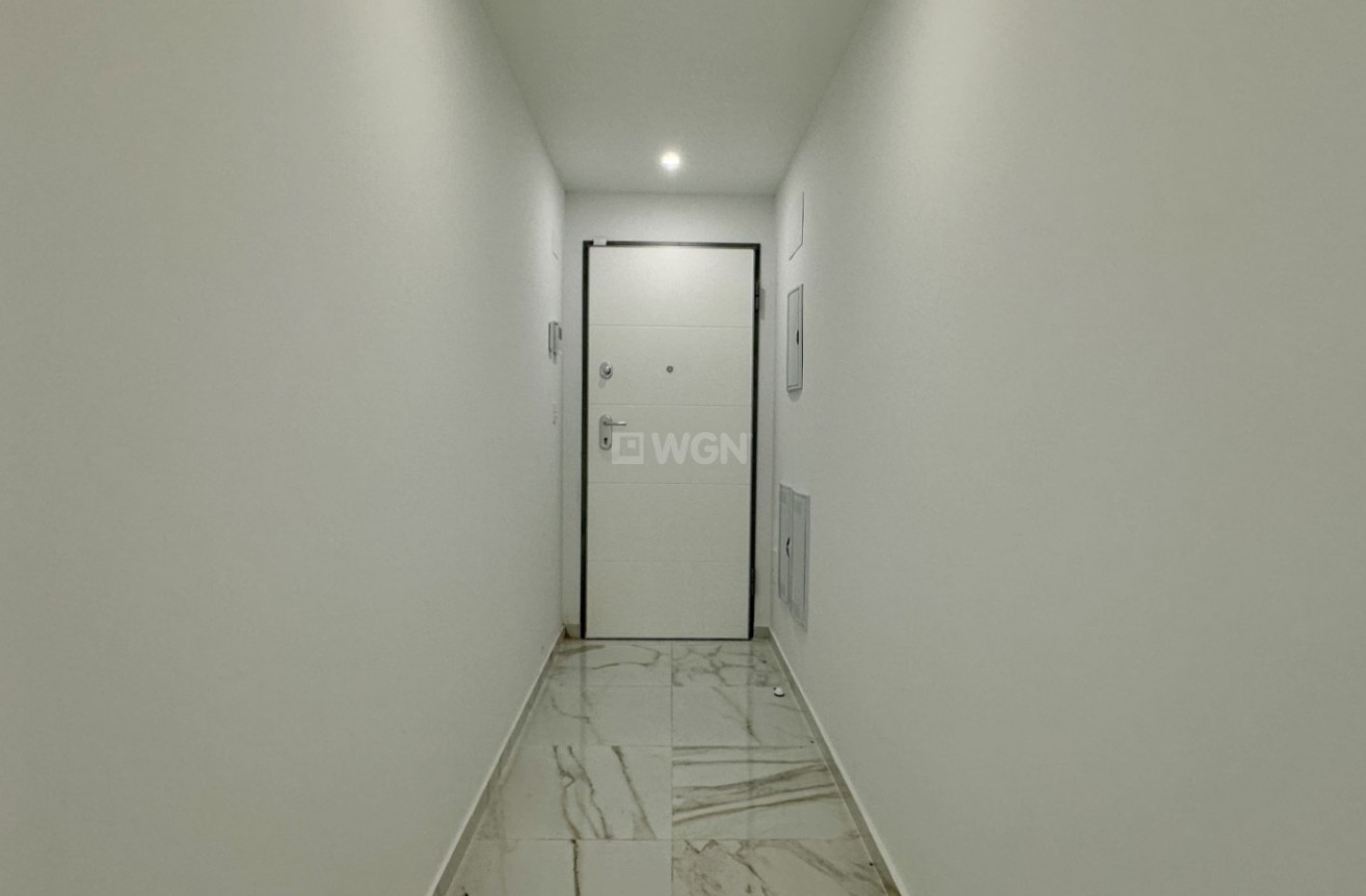 Odsprzedaż - Mieszkanie w bloku - Torrevieja - Costa Blanca