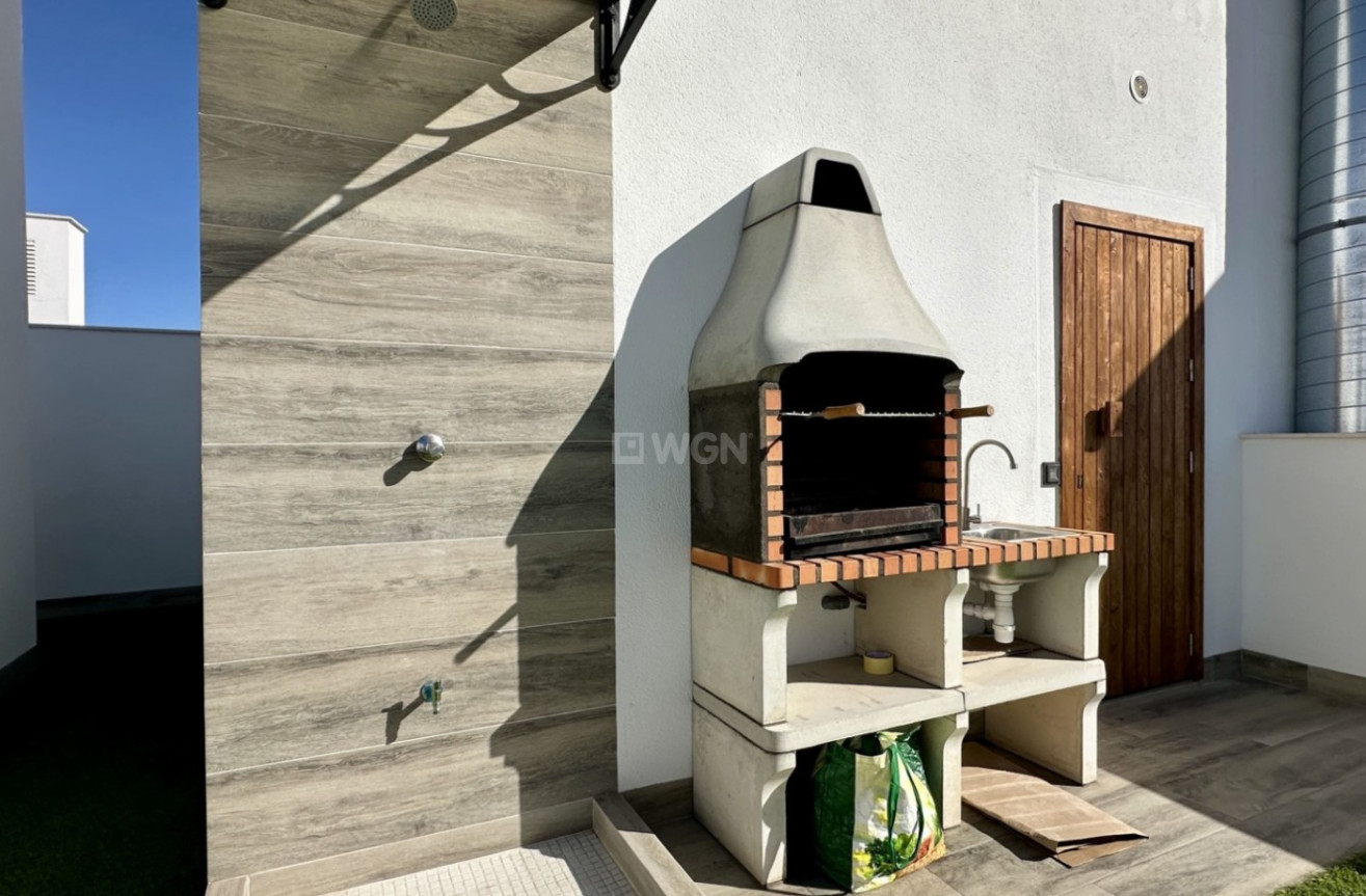 Odsprzedaż - Mieszkanie w bloku - Torrevieja - Costa Blanca