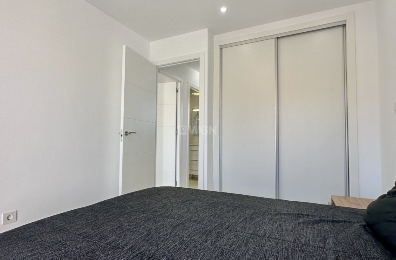 Odsprzedaż - Kamienica - Torrevieja - Costa Blanca