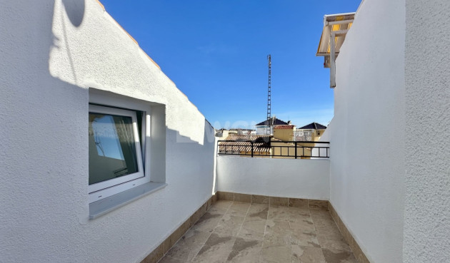 Odsprzedaż - Kamienica - Torrevieja - Costa Blanca