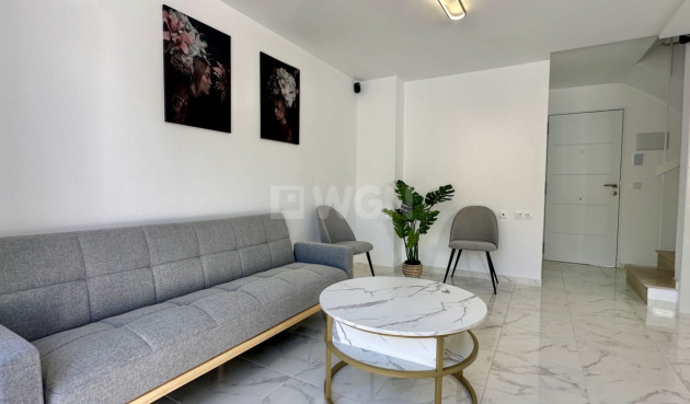 Odsprzedaż - Kamienica - Torrevieja - Costa Blanca