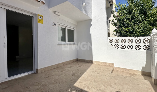 Odsprzedaż - Kamienica - Torrevieja - Costa Blanca