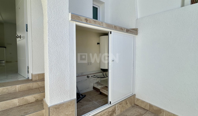 Odsprzedaż - Kamienica - Torrevieja - Costa Blanca