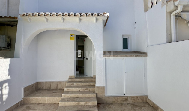 Odsprzedaż - Kamienica - Torrevieja - Costa Blanca