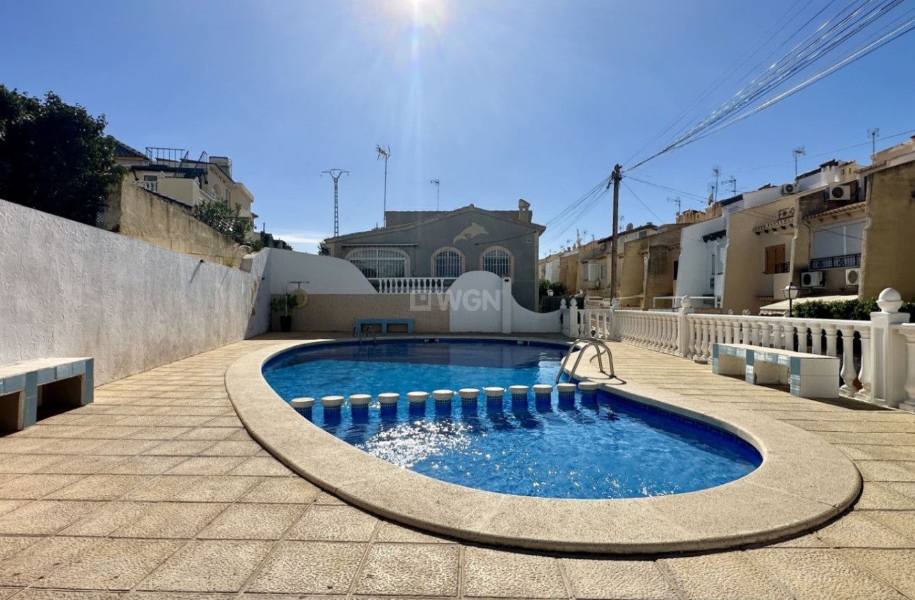 Odsprzedaż - Kamienica - Torrevieja - Costa Blanca