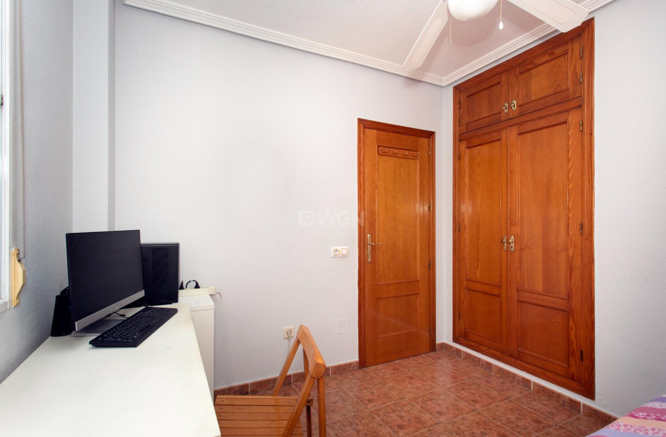 Odsprzedaż - Bungalow - Orihuela Costa - Punta Prima