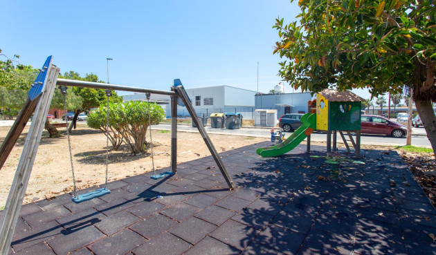 Odsprzedaż - Bungalow - Orihuela Costa - Punta Prima