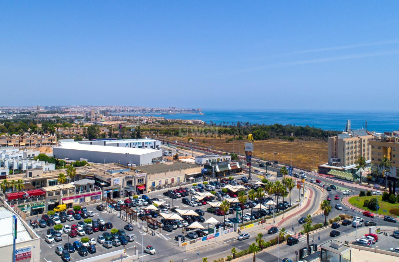 Odsprzedaż - Bungalow - Orihuela Costa - Punta Prima