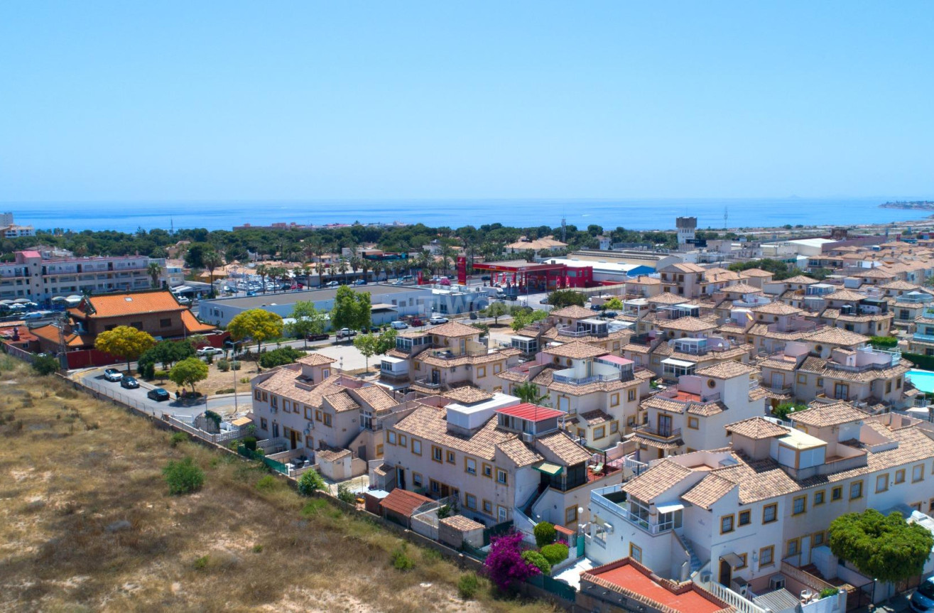 Odsprzedaż - Bungalow - Orihuela Costa - Punta Prima