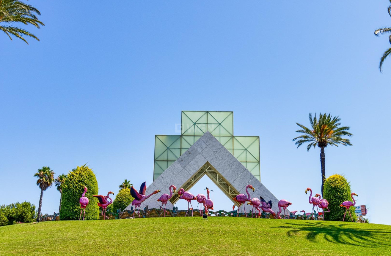 Resale - Apartment / flat - Torrevieja - Parque Las Naciones