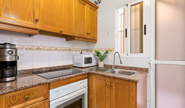 Odsprzedaż - Mieszkanie w bloku - Torrevieja - Costa Blanca