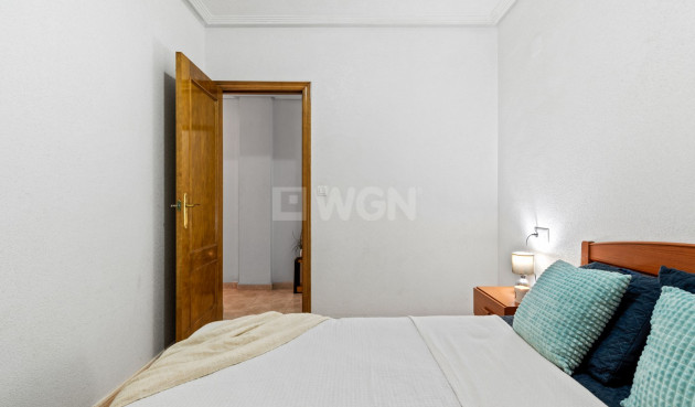 Odsprzedaż - Mieszkanie w bloku - Torrevieja - Costa Blanca